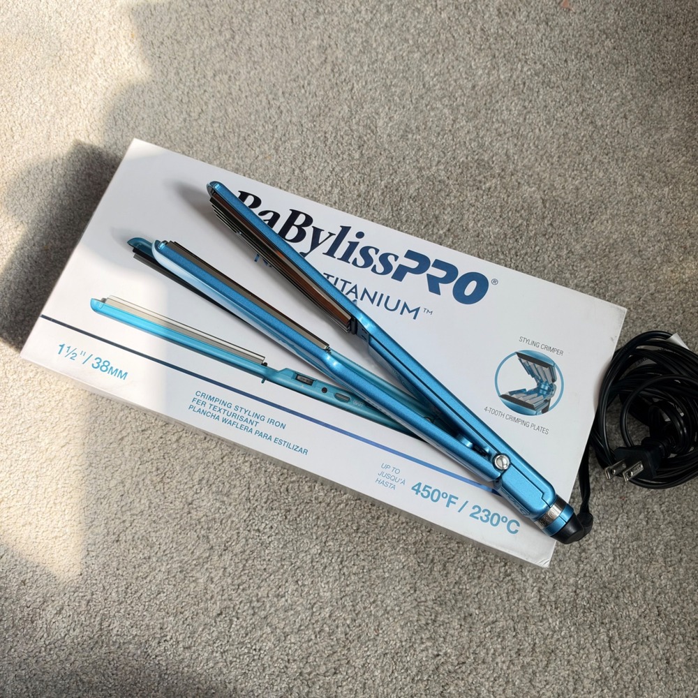 BaBylissPRO Nano Titanium 1.5 Inch Crimping Styling Iron